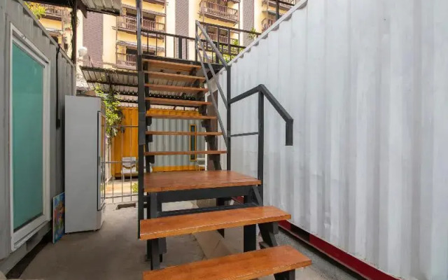OYO 673 Nice Sleep Box Hotel