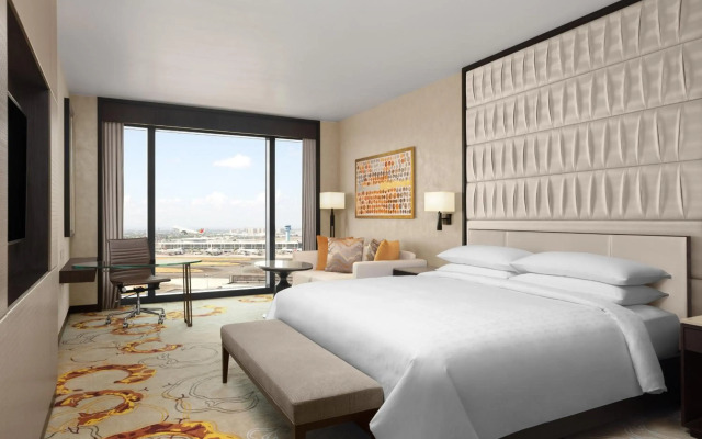 Sheraton Manila Hotel at Newport World Resorts
