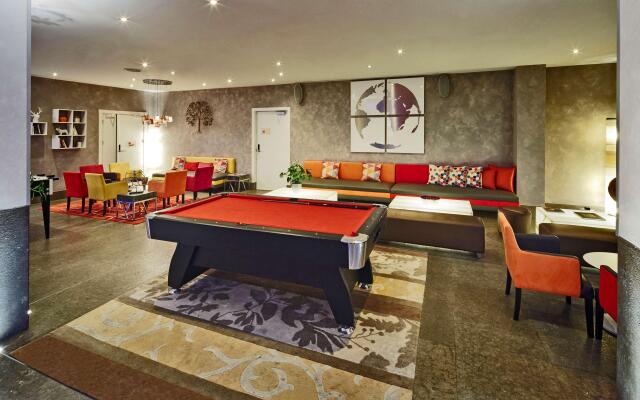 Kyriad Prestige Lyon Est - Saint Priest Eurexpo Hotel and Spa