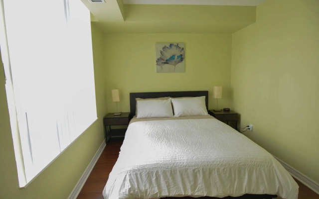 Maplewood Suites - Square One
