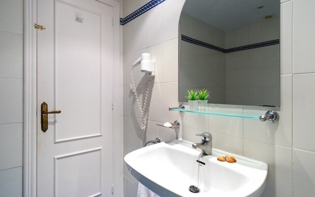 Delightful Penthouse with Sea View in Club Caronte Ref 123