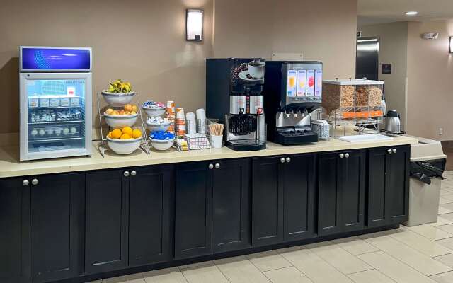 Comfort Inn & Suites Surprise Near Sun City West