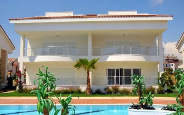 Mirage G 1 - beautiful 2 bedroomed ground floor apartment of approx 1000 sq ft