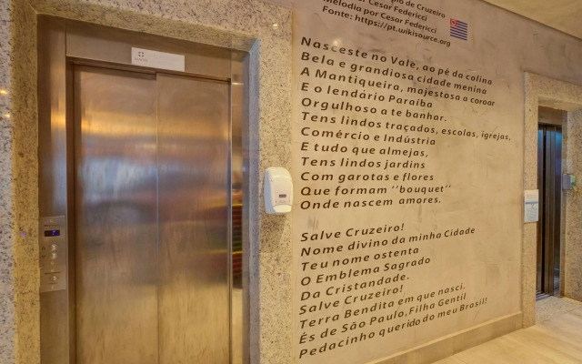 Summit Suítes Hotel Cruzeiro