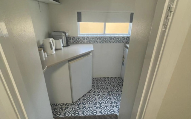 The Old Flour Mill Apartment (Gallipoli house)