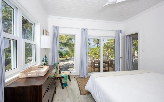 Bica Bung - New! Private Beachfront Cottage French Leave Beach 1 Bedroom Bungalow — фото 2