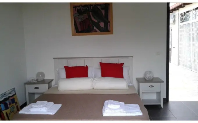 Apollonion Country House