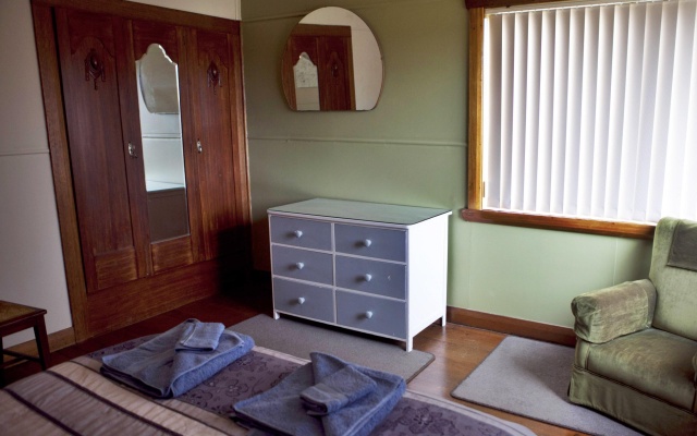 The Tickled Trout – Guest Rooms – West Ulverstone