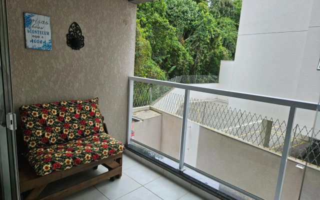 Ubatuba - Apartamento com Churrasqueira e Piscina