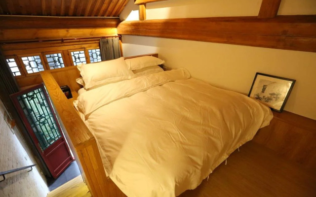 Dong Tian private courtyard