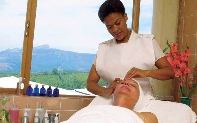 Coach House Hotel & Spa