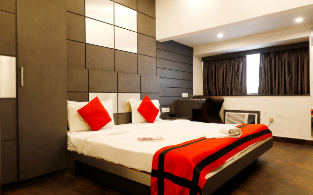 Hotel Trimoorti