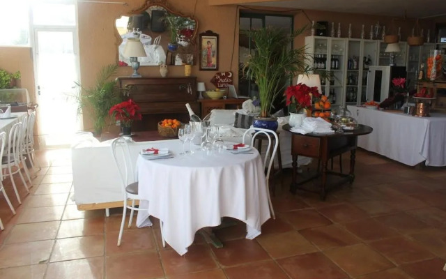 Cortijo de la Media Luna