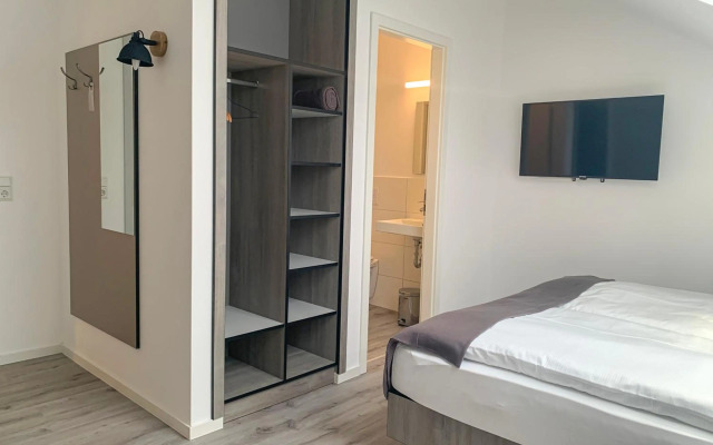 PRIMA Inn Unterkunft direkt uber der "Bar am Minimax"