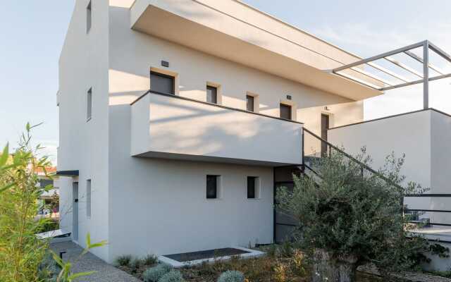 The 8 Suites