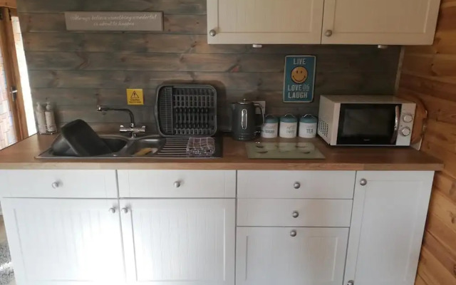 Peaceful Cabin in Skegby -sleeps2- Firer Pit