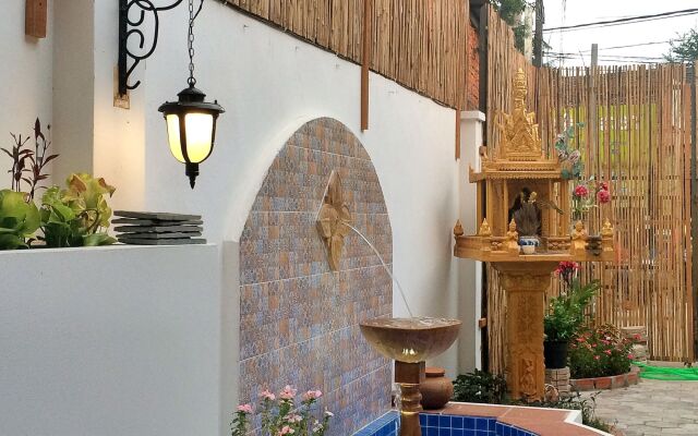 The Cashew Nut Guesthouse