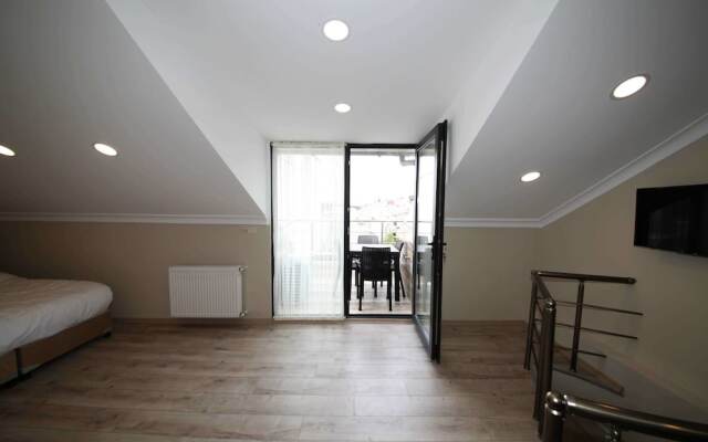 Taksim Corner Suite