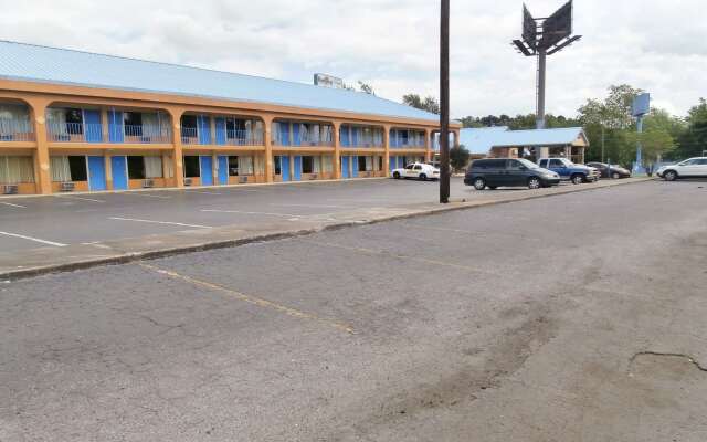 Country Hearth Inn & Suites Cartersville