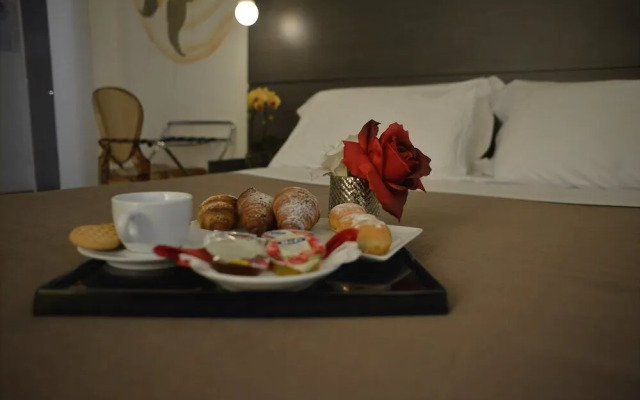 Tirreno Beachfront Apartments