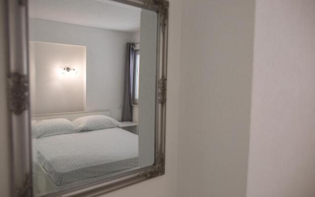 Serious Job Apartment