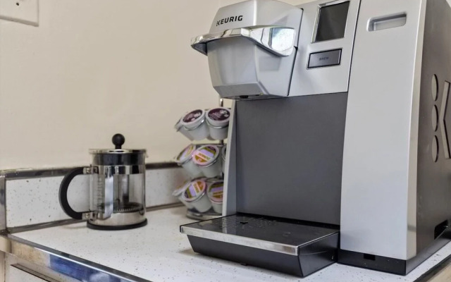 Arlington Convenience Entire 2-br 2-ba in Nova