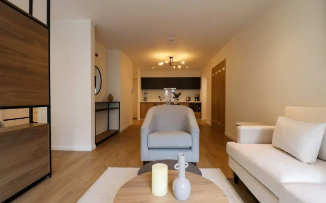 w Dazzling 1BR w Fantastic View in Miraflores