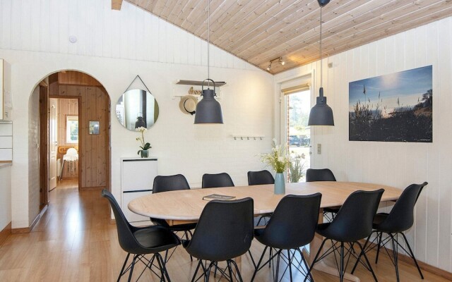 10 Person Holiday Home in Juelsminde-by Traum