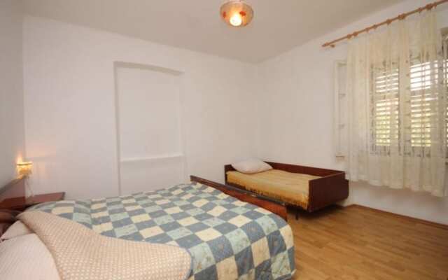 Darka - Free Parking - A2 Veliki