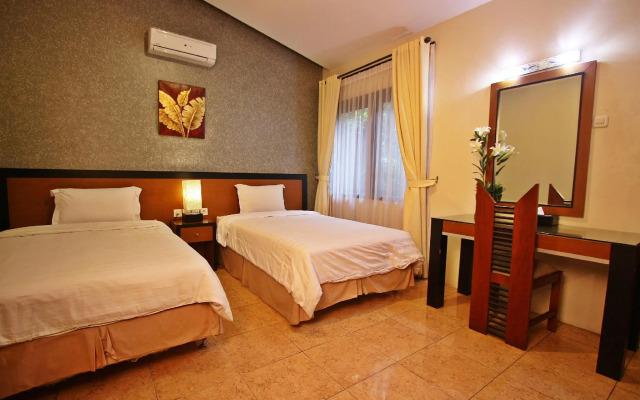 Grand Ussu Hotel & Convention