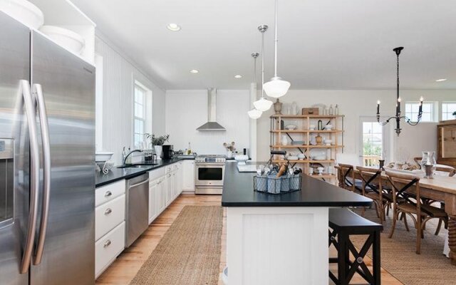 Upper Deck By Vacation Rental Pros