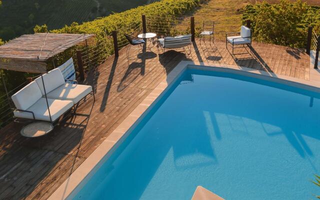 Belvilla by OYO Enticing Apartment With Pool