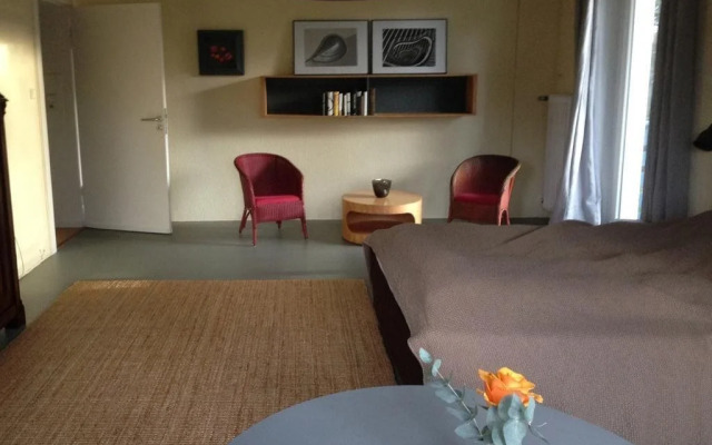 5 B&B – Bed and Breakfast