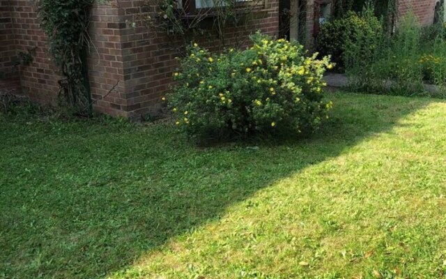 Immaculate 3-bed House in Farnham Royal Slough