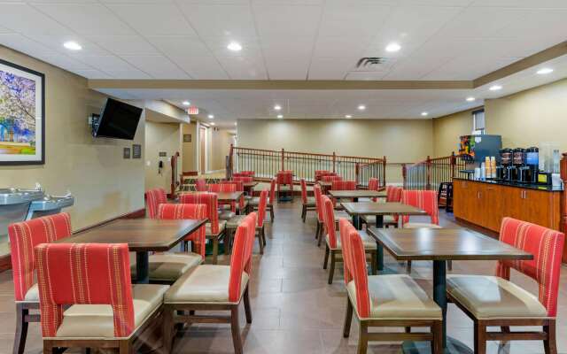 Comfort Inn & Suites Macon West