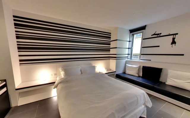 No. 9 Hotel