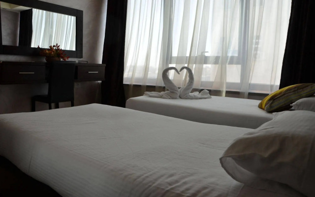 Diamond Hotel Suites