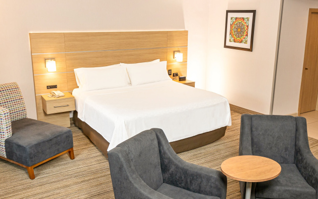 Holiday Inn Express Chihuahua by IHG