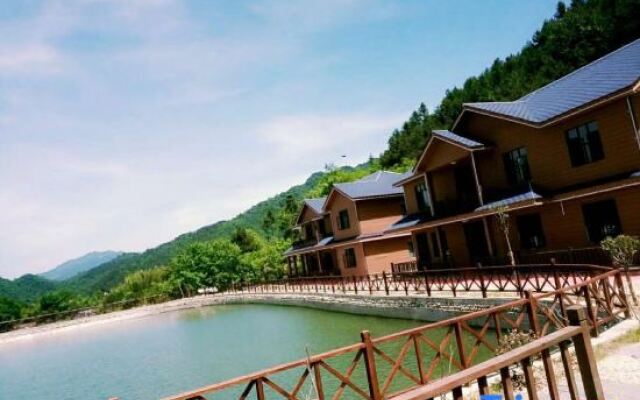 Yueqixi·Small Village Homestay (Tiantangzhai Scenic)