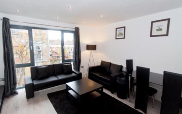 London Bridge Apartment