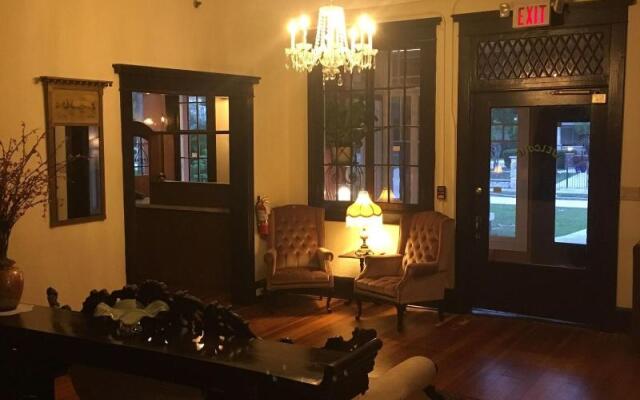 The DeLand Hotel
