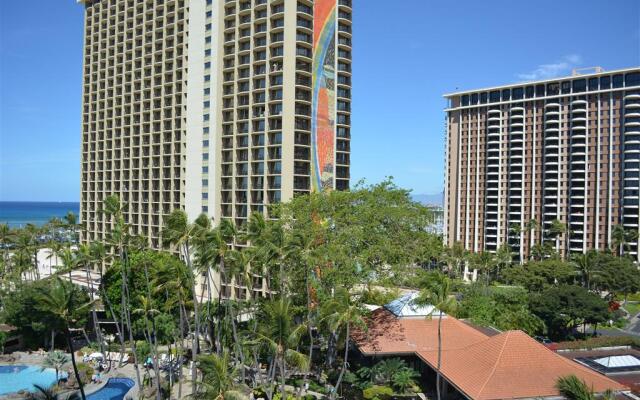 Hilton Hawaiian Village Waikiki Beach Resort