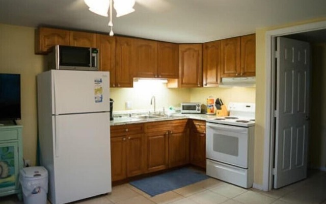 138-140 Delmar Genny's Landing