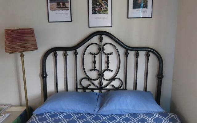 Gemini House Bed & Breakfast