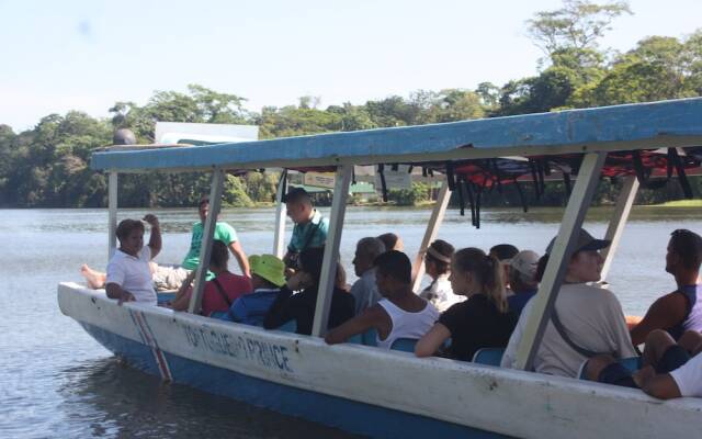 Cabinas Sunset Tortuguero