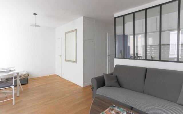 Eiffel Tower Royal Apartment