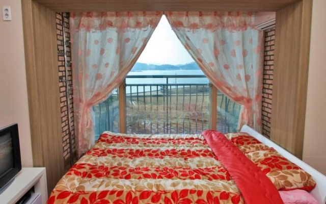 Seosan Noeulgwa Bada Pension