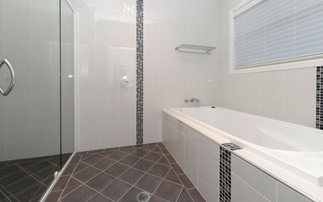 The Fingal House - Fingal Bay