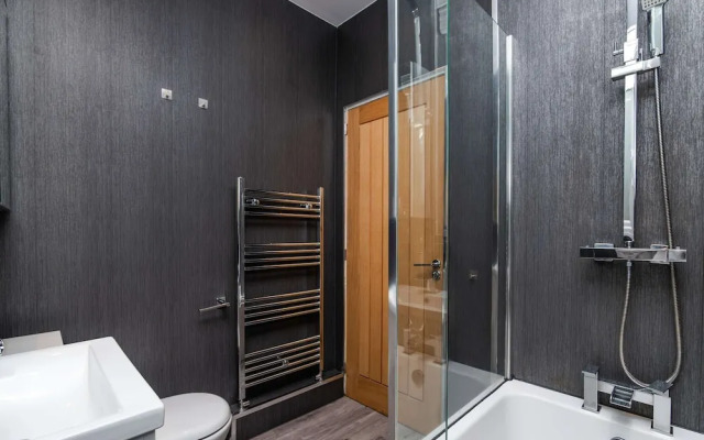 3 Bedroom House-free Parking