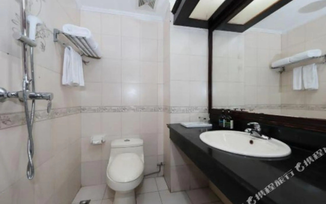 Fuding 0rientmeridien Hotel